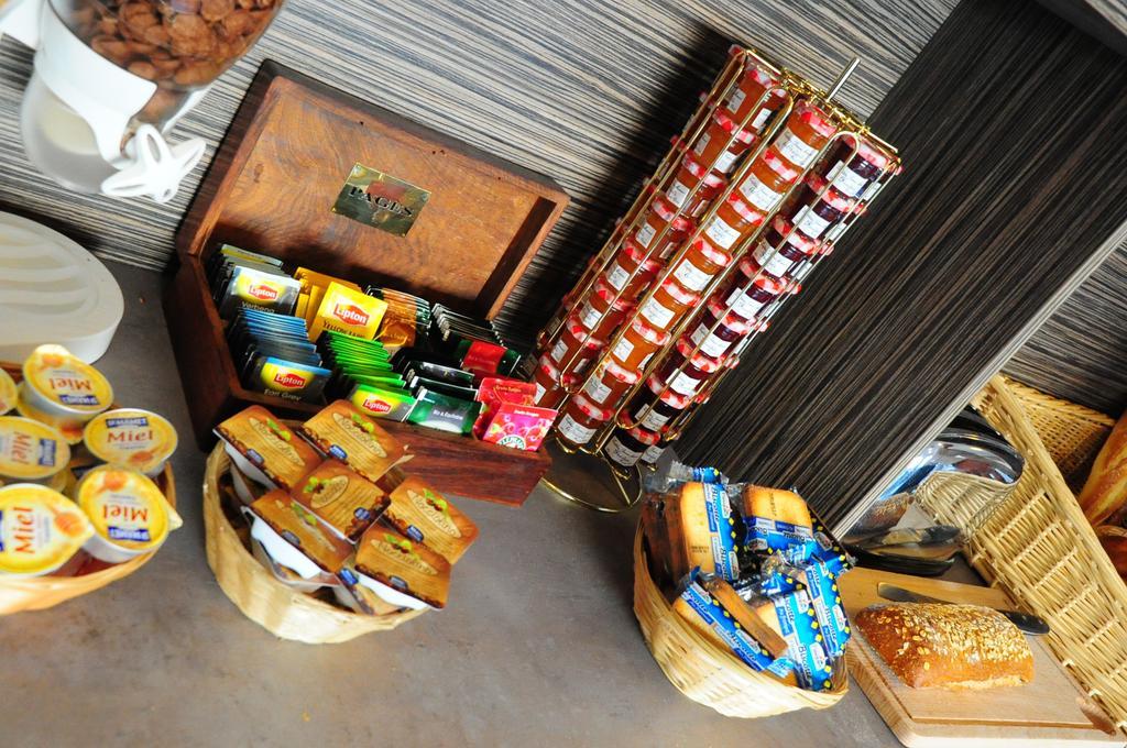 Eastlodge Lyon Est Eurexpo Saint-Priest  Restaurant bilde